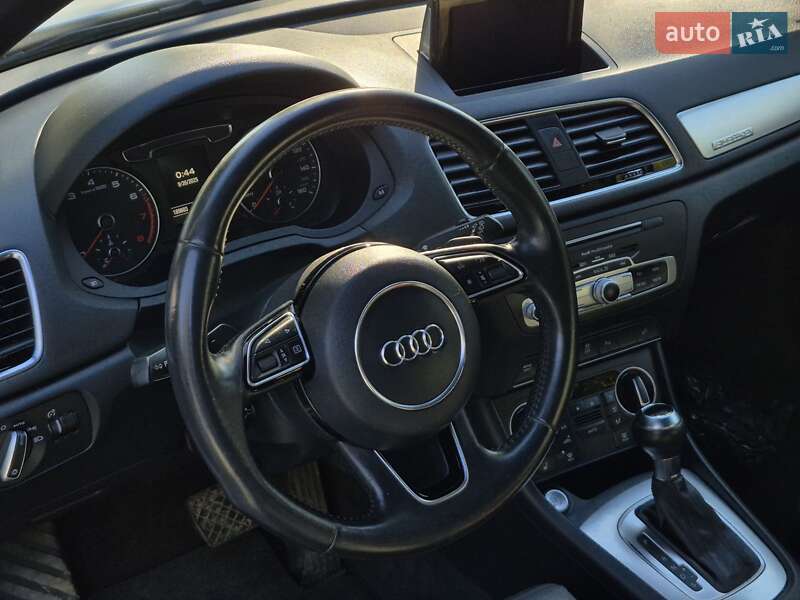 Позашляховик / Кросовер Audi Q3 2016 в Львові