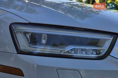 Внедорожник / Кроссовер Audi Q3 2016 в 