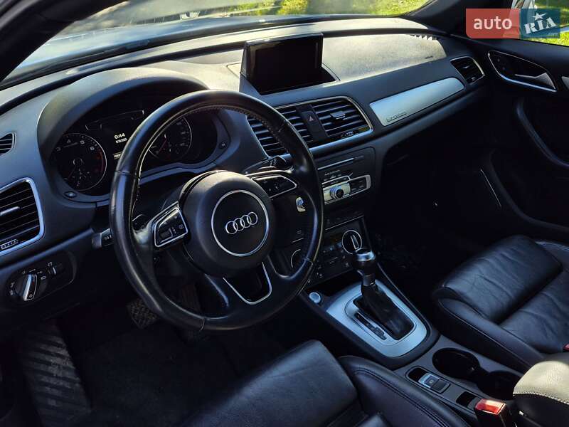 Внедорожник / Кроссовер Audi Q3 2016 в Львове