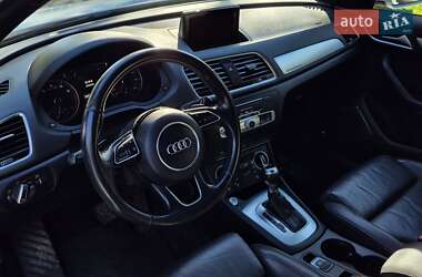 Внедорожник / Кроссовер Audi Q3 2016 в 