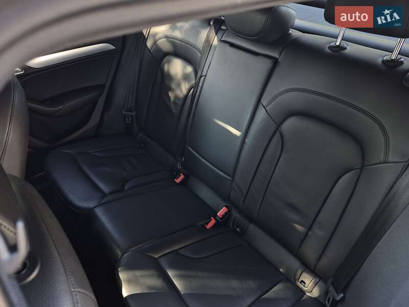 Внедорожник / Кроссовер Audi Q3 2016 в Львове