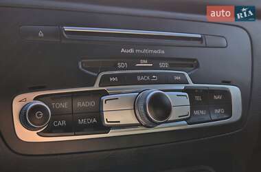 Внедорожник / Кроссовер Audi Q3 2016 в 