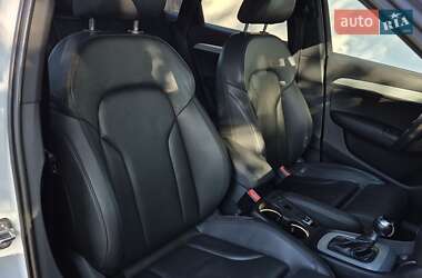Внедорожник / Кроссовер Audi Q3 2016 в 