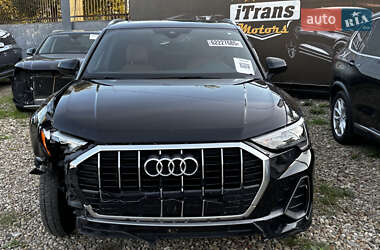 Внедорожник / Кроссовер Audi Q3 2019 в 