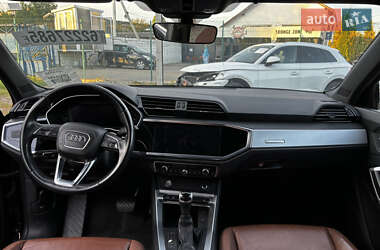 Внедорожник / Кроссовер Audi Q3 2019 в 