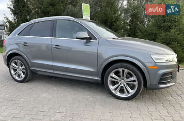 Позашляховик / Кросовер Audi Q3 2016 в 