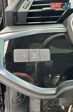 Внедорожник / Кроссовер Audi Q3 2023 в 
