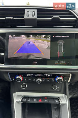 Внедорожник / Кроссовер Audi Q3 2023 в 