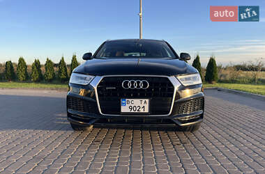Внедорожник / Кроссовер Audi Q3 2017 в Городке