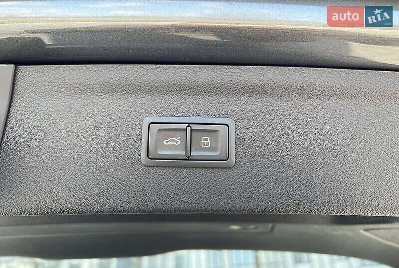 Позашляховик / Кросовер Audi Q3 2017 в Рівному фото 19 Позашляховик / Кросовер Audi Q3 2017 в Рівному