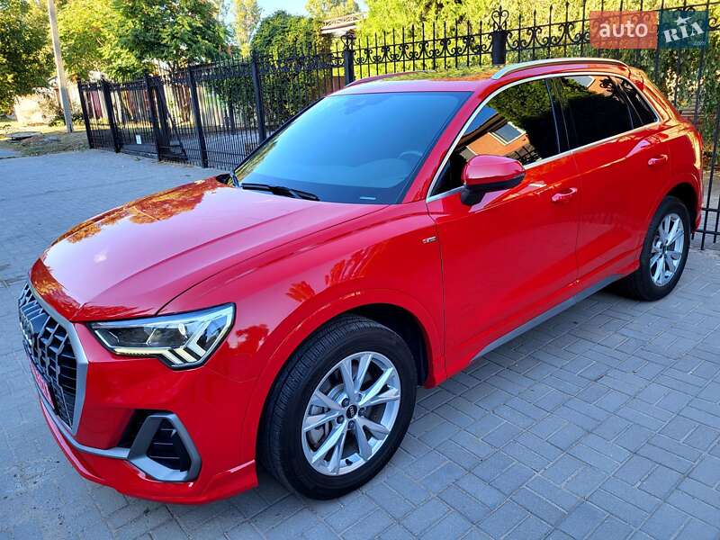 Внедорожник / Кроссовер Audi Q3 2022 в Запорожье