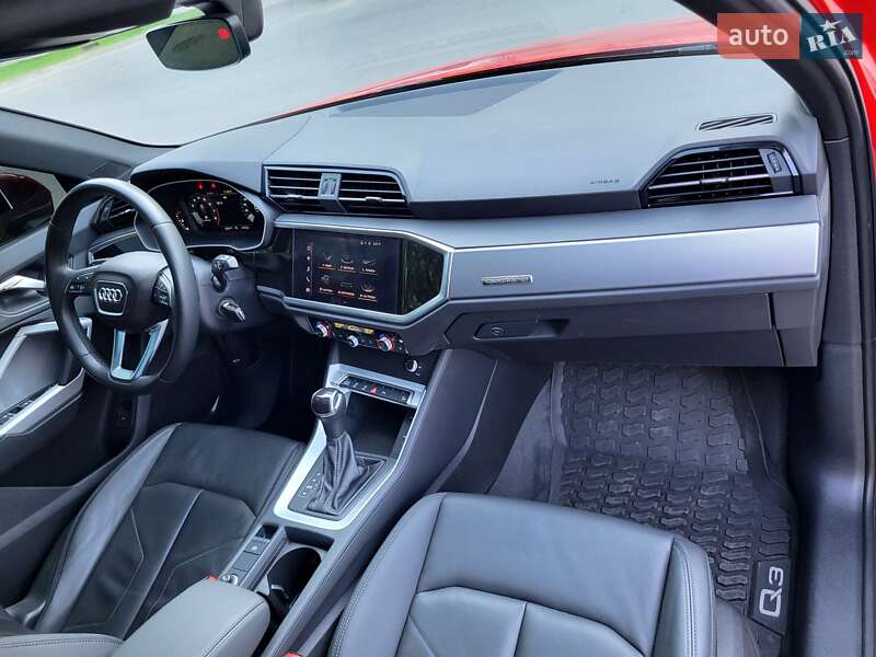 Внедорожник / Кроссовер Audi Q3 2022 в Запорожье