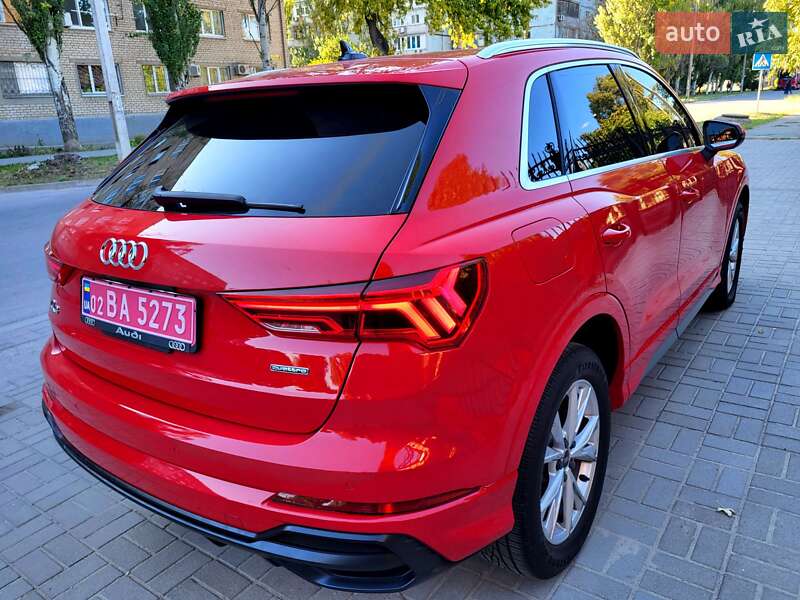 Внедорожник / Кроссовер Audi Q3 2022 в Запорожье