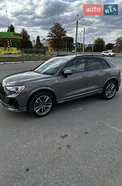 Внедорожник / Кроссовер Audi Q3 2021 в 