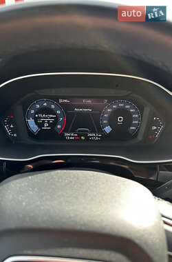 Внедорожник / Кроссовер Audi Q3 2021 в 