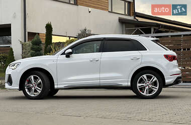 Внедорожник / Кроссовер Audi Q3 2020 в 
