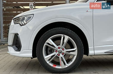 Внедорожник / Кроссовер Audi Q3 2020 в 