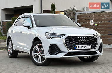 Внедорожник / Кроссовер Audi Q3 2020 в 