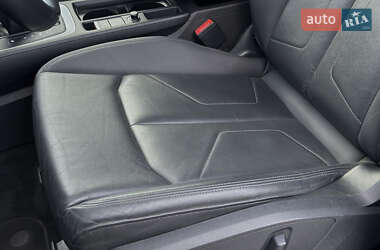 Внедорожник / Кроссовер Audi Q3 2020 в 
