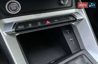 Внедорожник / Кроссовер Audi Q3 2020 в 