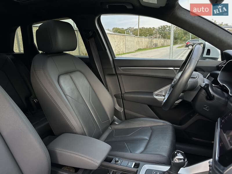 Позашляховик / Кросовер Audi Q3 2020 в Стрию