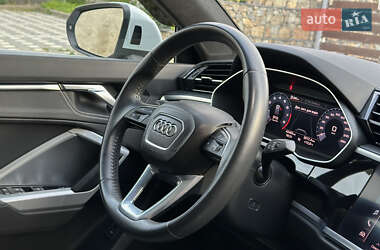 Внедорожник / Кроссовер Audi Q3 2020 в 