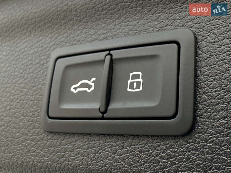 Позашляховик / Кросовер Audi Q3 2020 в Стрию