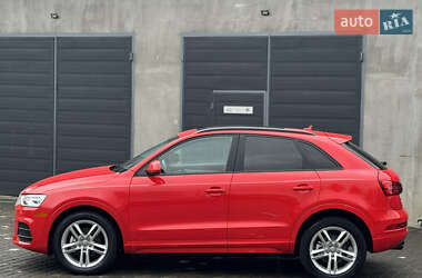 Позашляховик / Кросовер Audi Q3 2016 в 