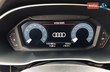 Позашляховик / Кросовер Audi Q3 2021 в 