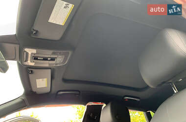 Позашляховик / Кросовер Audi Q3 2021 в 