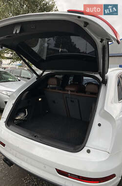 Позашляховик / Кросовер Audi Q3 2017 в 