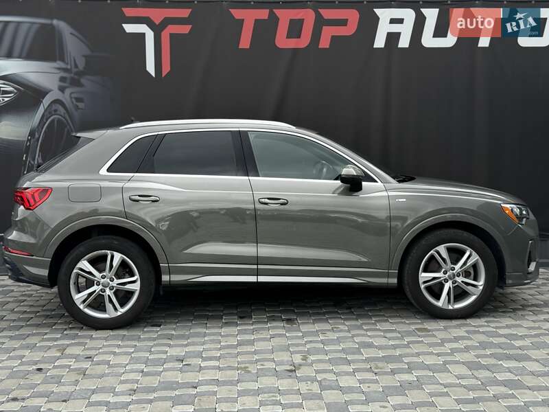 Позашляховик / Кросовер Audi Q3 2020 в Львові