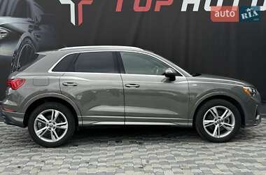 Внедорожник / Кроссовер Audi Q3 2020 в 