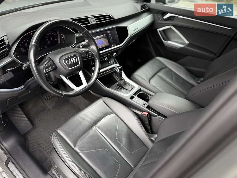 Позашляховик / Кросовер Audi Q3 2020 в Львові