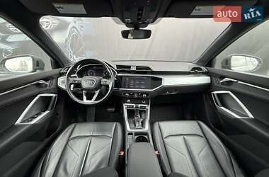 Внедорожник / Кроссовер Audi Q3 2020 в 