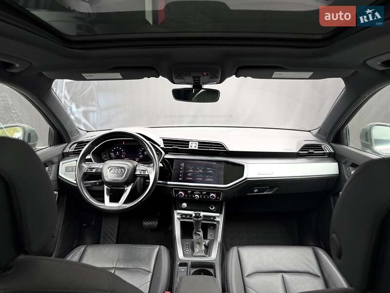 Позашляховик / Кросовер Audi Q3 2020 в Львові