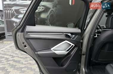 Внедорожник / Кроссовер Audi Q3 2020 в 