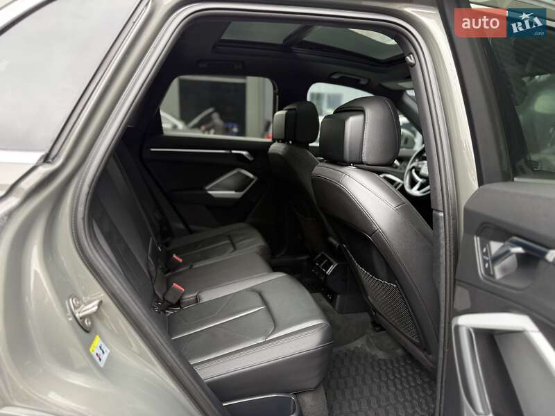 Позашляховик / Кросовер Audi Q3 2020 в Львові
