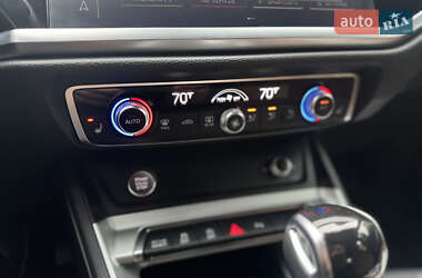 Позашляховик / Кросовер Audi Q3 2019 в 