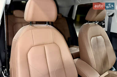 Внедорожник / Кроссовер Audi Q3 2022 в 