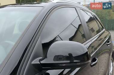 Позашляховик / Кросовер Audi Q3 2016 в 