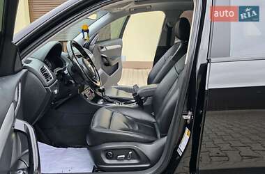 Позашляховик / Кросовер Audi Q3 2016 в 