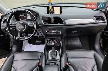 Позашляховик / Кросовер Audi Q3 2016 в 