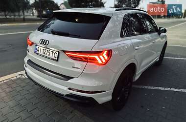 Позашляховик / Кросовер Audi Q3 2019 в 
