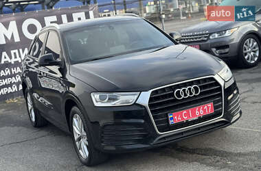 Внедорожник / Кроссовер Audi Q3 2018 в 