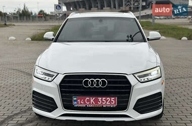 Позашляховик / Кросовер Audi Q3 2017 в 