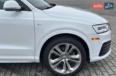 Позашляховик / Кросовер Audi Q3 2017 в 