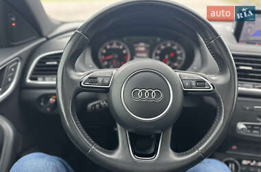 Внедорожник / Кроссовер Audi Q3 2017 в 