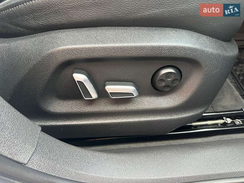 Внедорожник / Кроссовер Audi Q3 2016 в Дубно фото 8 Внедорожник / Кроссовер Audi Q3 2016 в Дубно