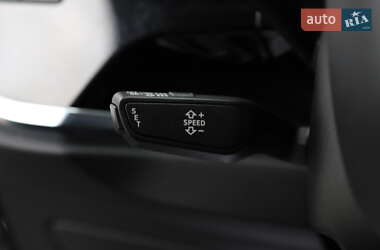 Позашляховик / Кросовер Audi Q3 2020 в 